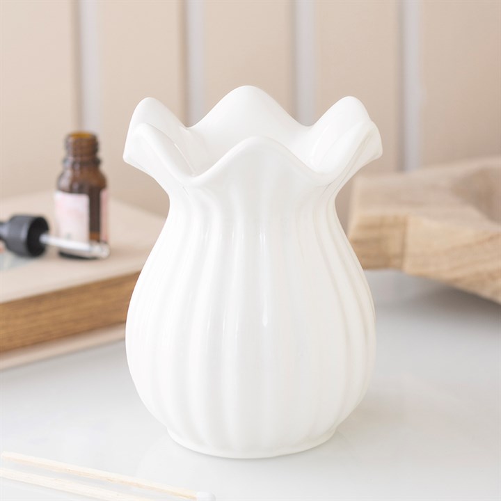 White Pleated Flare Ceramic Wax Warmer